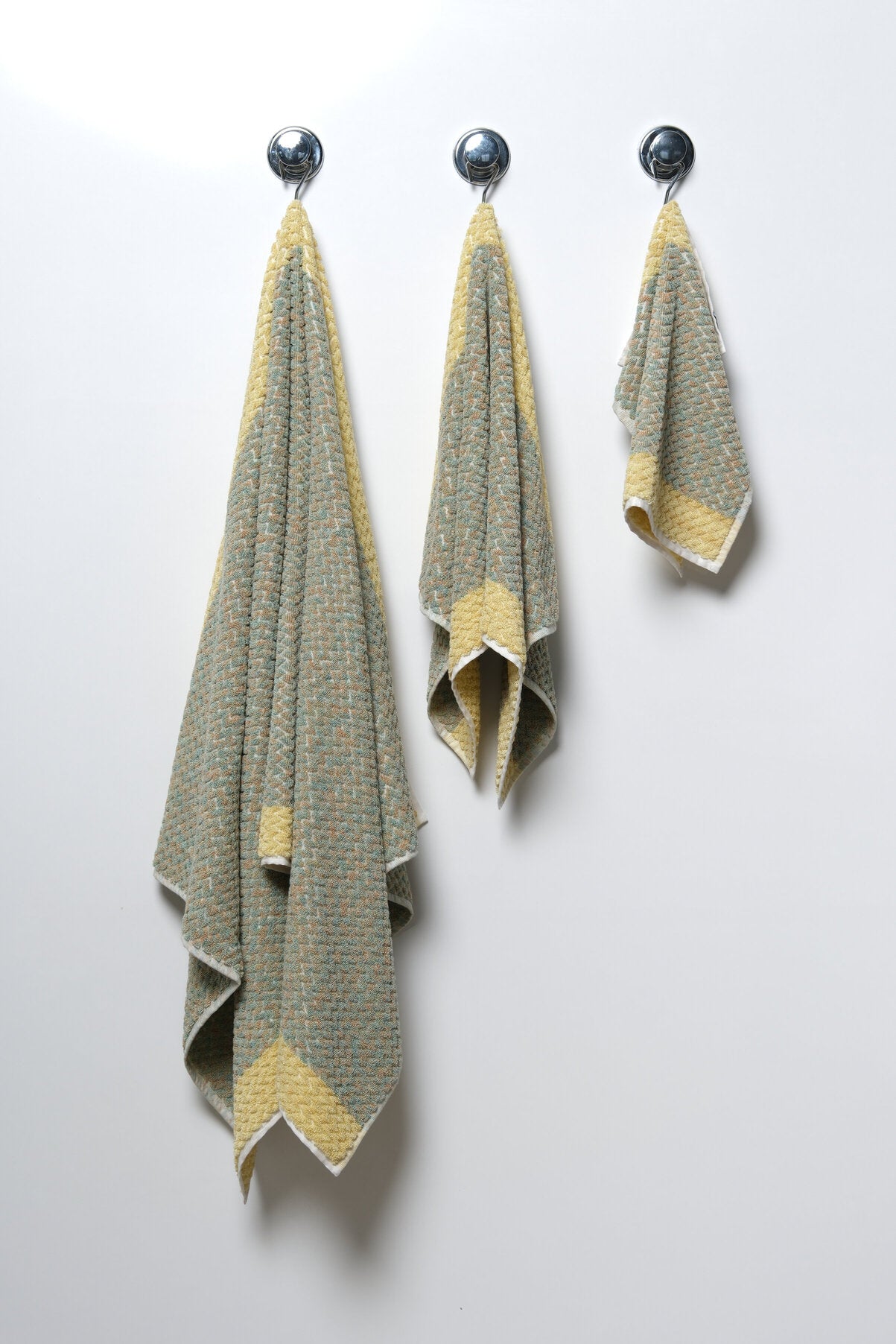 Chevron Linen Green Melange w Yellow Border