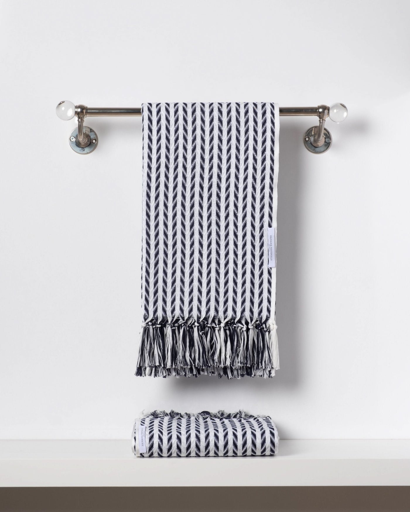 Hand-loomed and Absorbent Pool Towels made from 100% Turkish Cotton