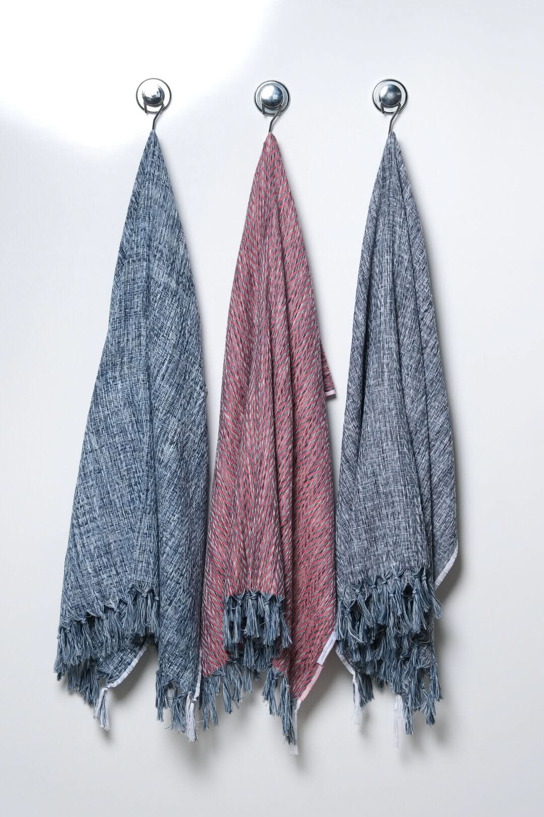 Hand-loomed and Absorbent Pool towels made from 100% Linen